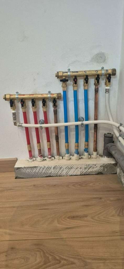 Organisation de tuyauterie eau chaude / froide